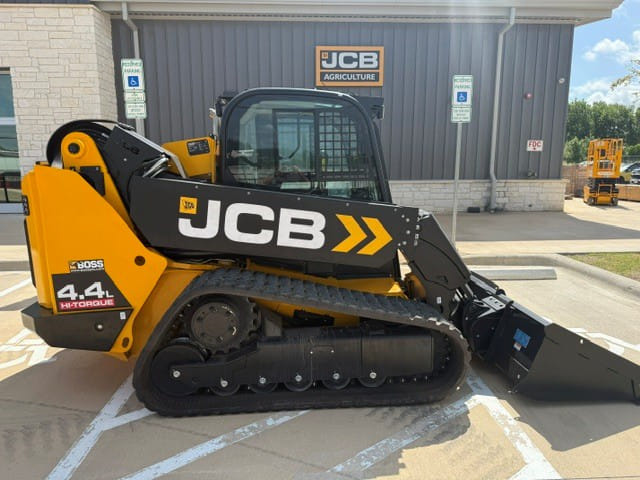 2026 JCB 4TS-8T Equipment Image0