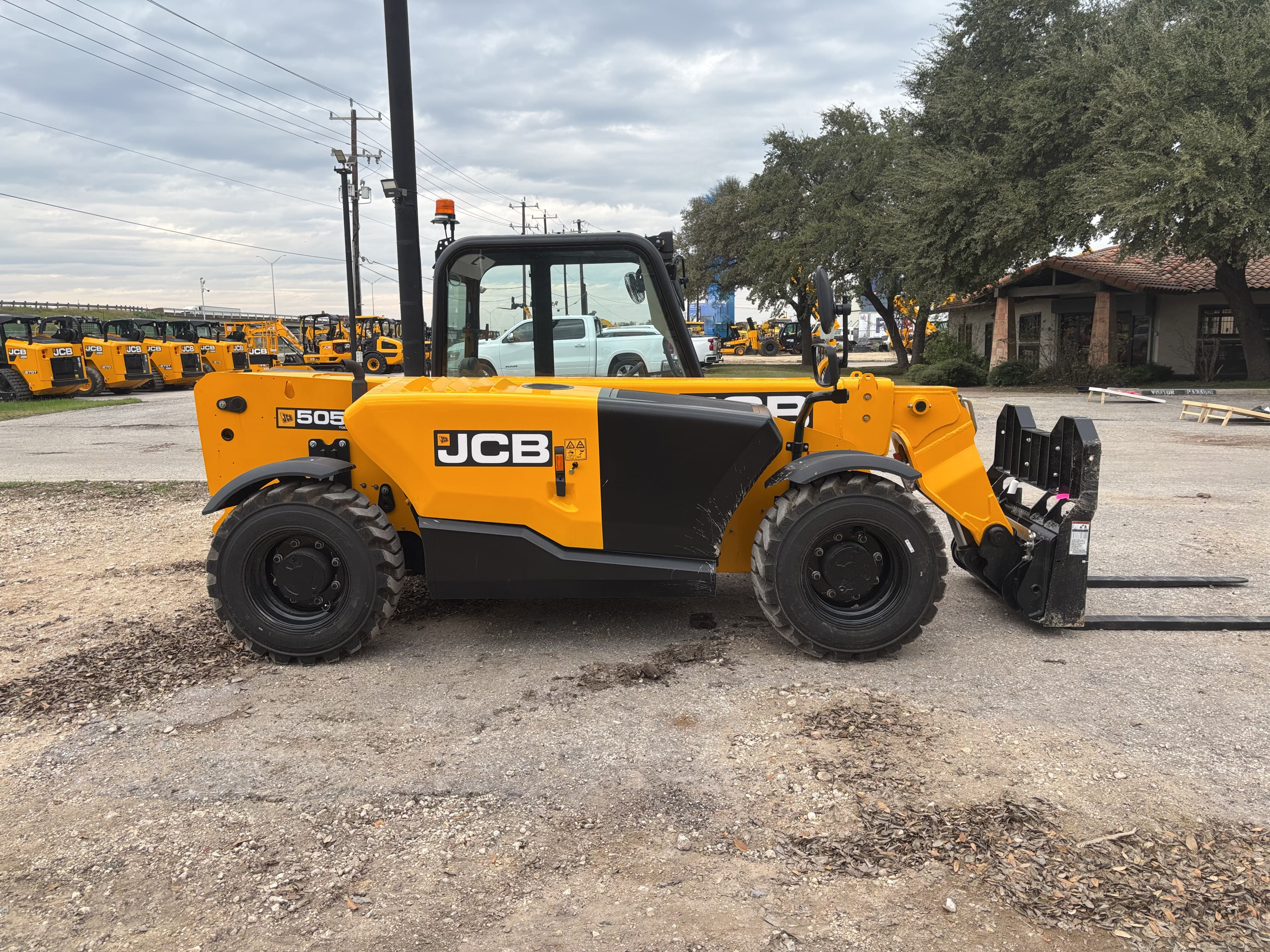 2026 JCB 505-20TC Equipment Image0