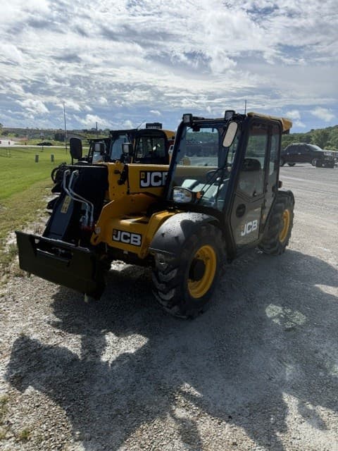 Image of JCB 525-60 Agri Plus equipment image 2