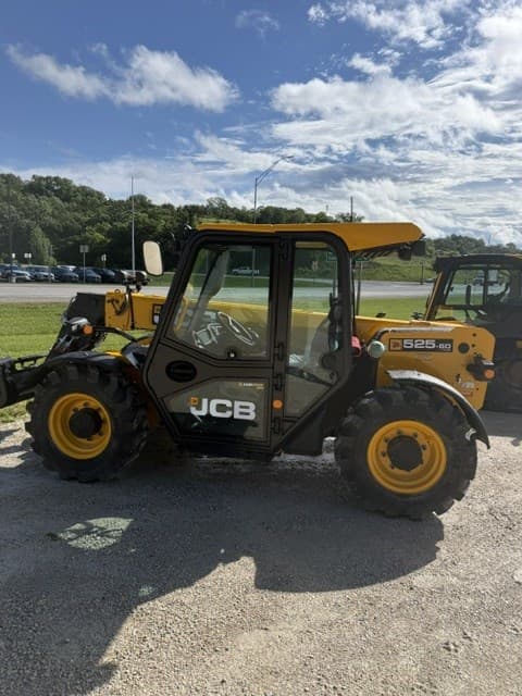 Image of JCB 525-60 Agri Plus equipment image 3