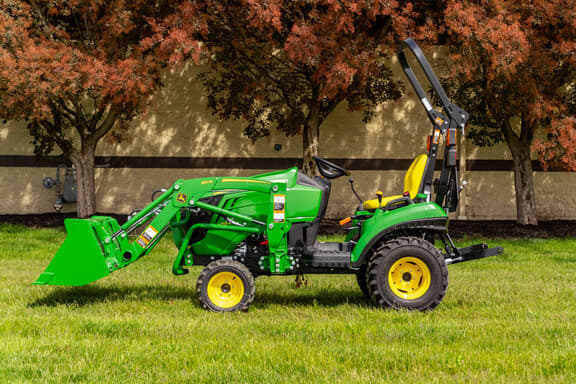 Image of John Deere 1023E Primary image