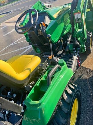 Image of John Deere 1023E equipment image 3