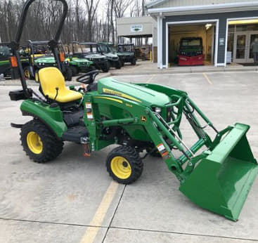 Image of John Deere 1023E equipment image 1