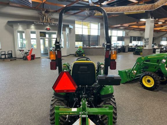 Image of John Deere 1023E equipment image 3