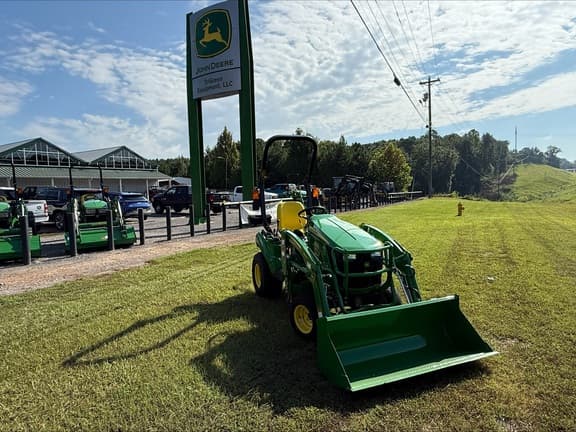 Image of John Deere 1023E equipment image 1