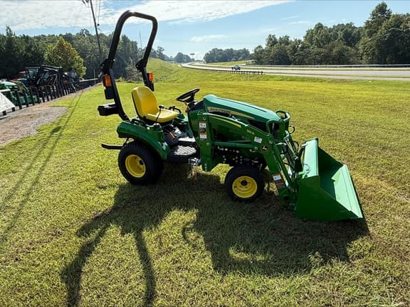 Image of John Deere 1023E equipment image 3