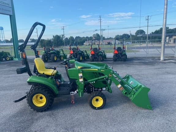 Image of John Deere 1023E equipment image 1