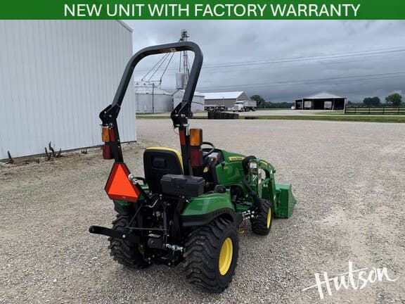 Image of John Deere 1023E equipment image 3