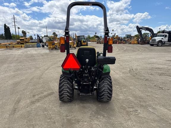 Image of John Deere 1023E equipment image 3
