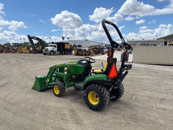 Image of John Deere 1023E equipment image 2