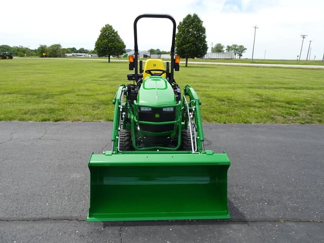 Image of John Deere 1025R equipment image 2
