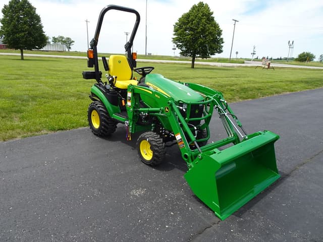 Image of John Deere 1025R equipment image 1