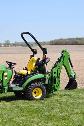 Image of John Deere 1025R equipment image 4