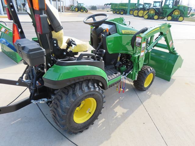 Image of John Deere 1025R equipment image 2