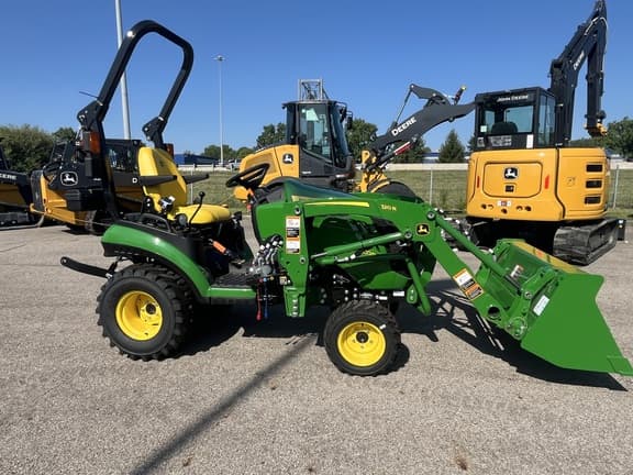 Image of John Deere 1025R equipment image 4