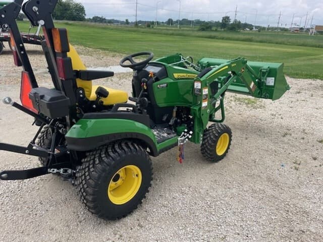 Image of John Deere 1025R equipment image 2