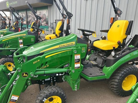 Image of John Deere 1025R equipment image 1
