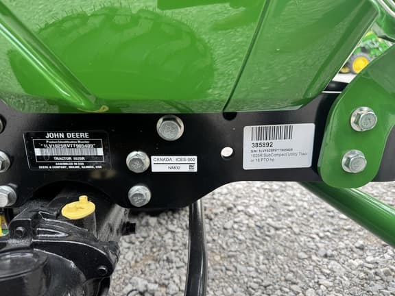 Image of John Deere 1025R equipment image 4