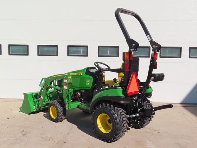 Image of John Deere 1025R equipment image 2