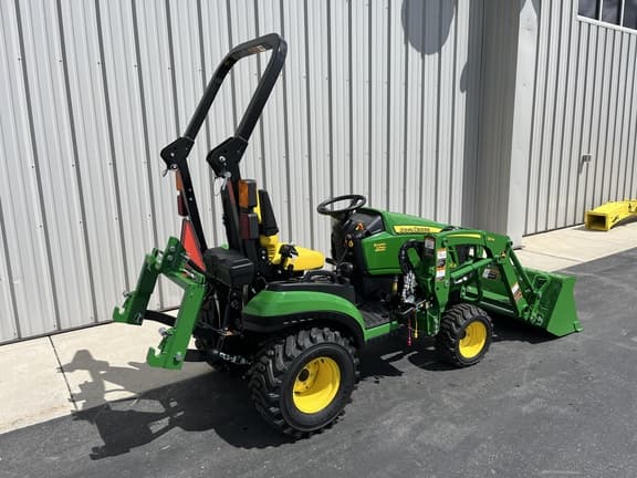Image of John Deere 1025R equipment image 3