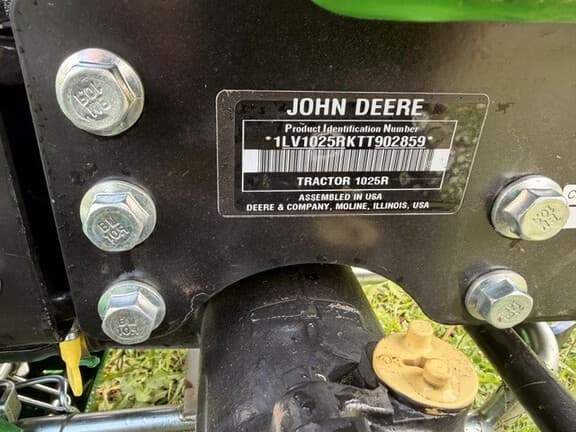 Image of John Deere 1025R equipment image 1