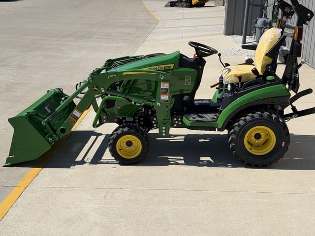 Image of John Deere 1025R equipment image 4