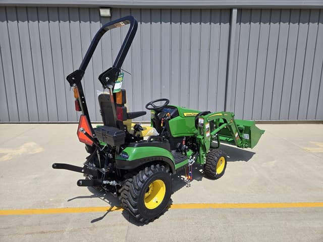 Image of John Deere 1025R equipment image 2
