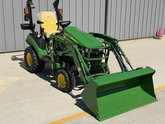 Image of John Deere 1025R equipment image 2
