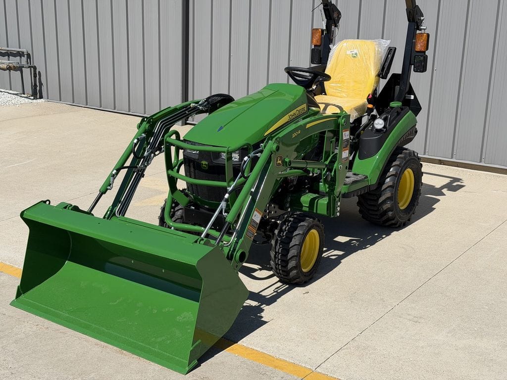 2026 John Deere 1025R Equipment Image0