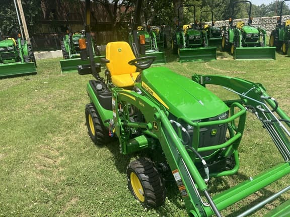 Image of John Deere 1025R equipment image 3