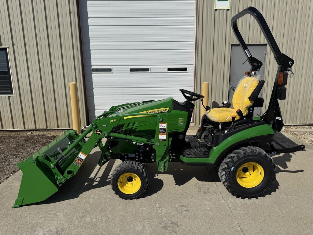 2026 John Deere 1025R Equipment Image0