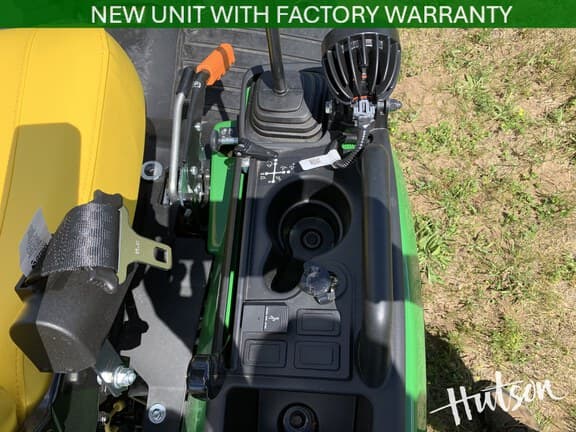 Image of John Deere 1025R equipment image 4
