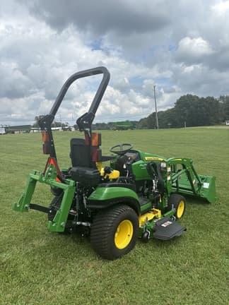 Image of John Deere 1025R equipment image 3