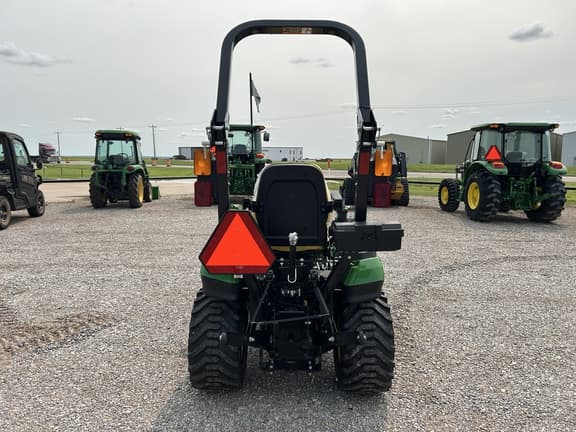 Image of John Deere 1025R equipment image 3