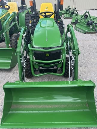 Image of John Deere 1025R equipment image 1