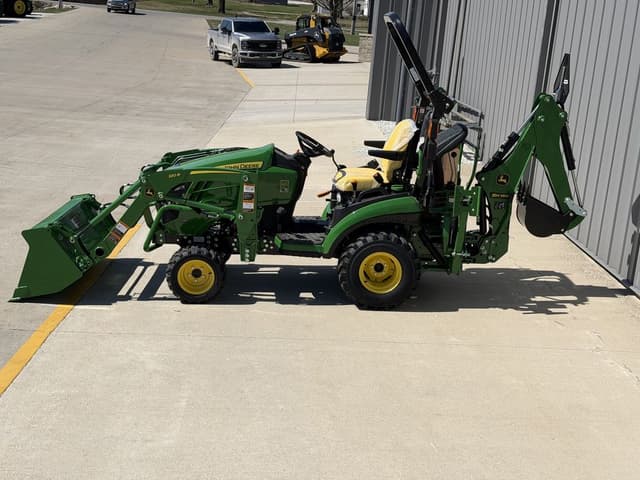 Image of John Deere 1025R equipment image 3