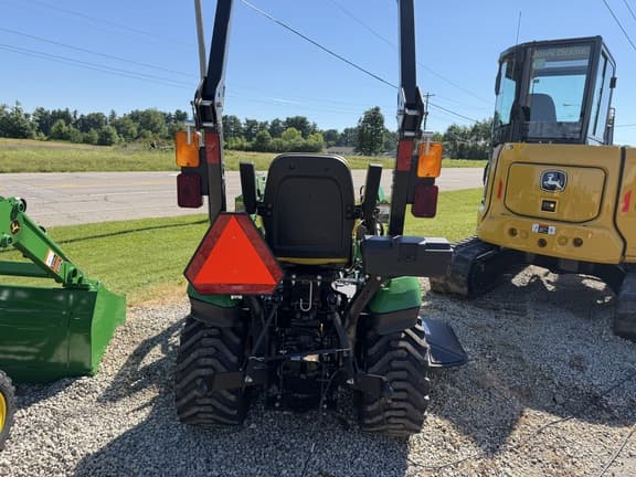 Image of John Deere 1025R equipment image 3