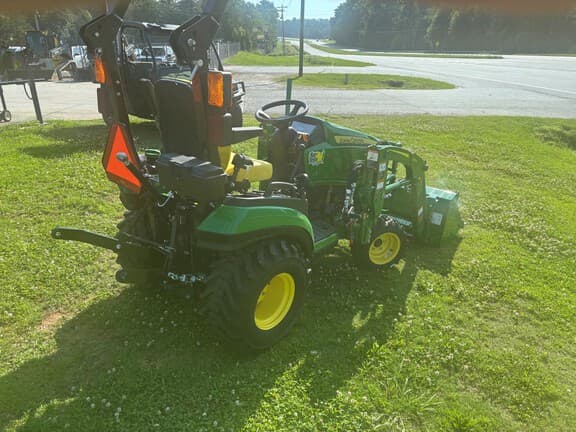 Image of John Deere 1025R equipment image 4