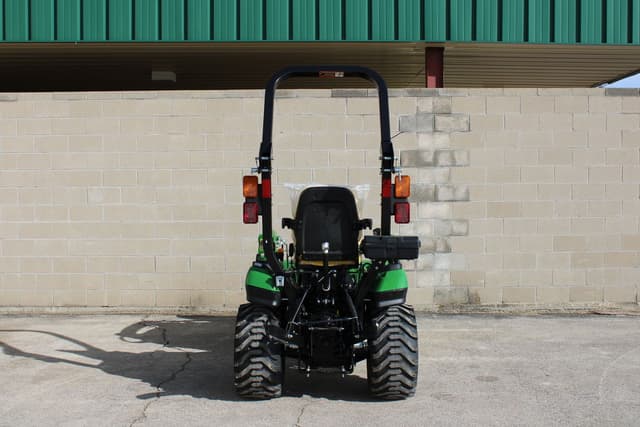 Image of John Deere 1025R equipment image 3