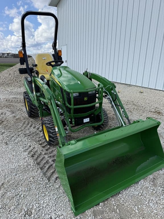 Image of John Deere 1025R equipment image 2