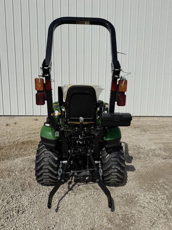 Image of John Deere 1025R equipment image 3