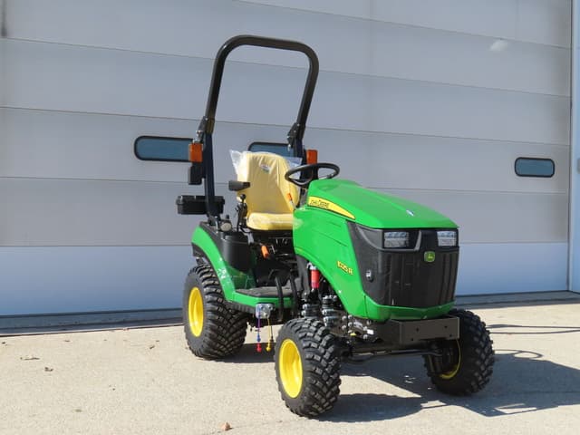 Image of John Deere 1025R equipment image 1