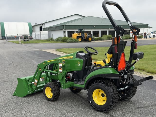 Image of John Deere 1025R equipment image 1
