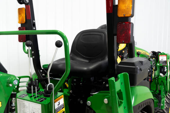 Image of John Deere 1025R equipment image 4