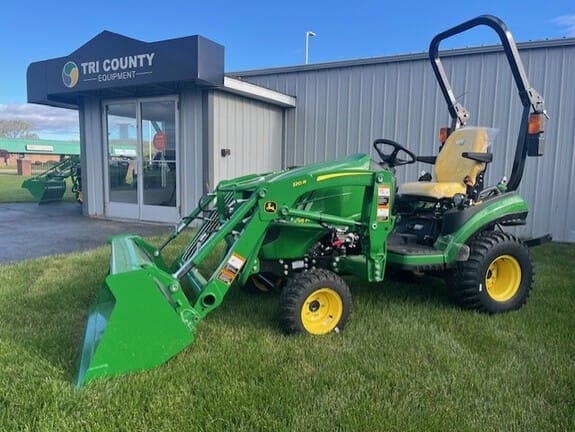 2026 John Deere 1025R Equipment Image0