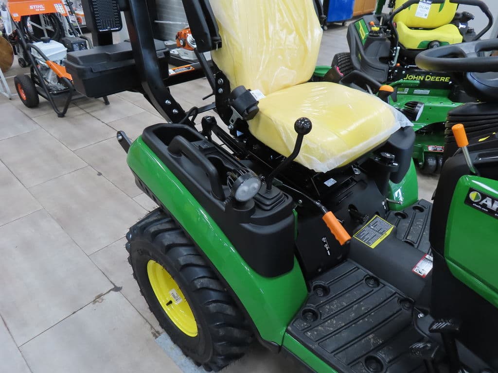 Image of John Deere 1025R Image 1