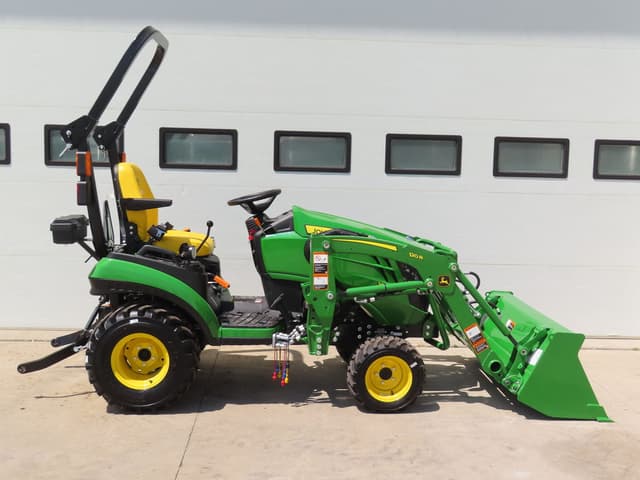 Image of John Deere 1025R equipment image 2