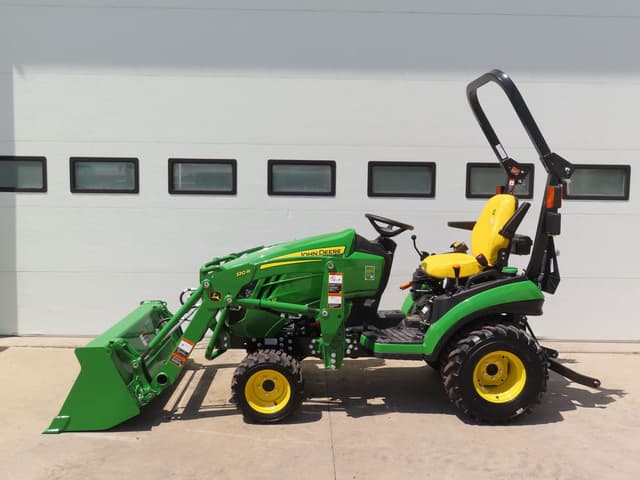 Image of John Deere 1025R equipment image 3