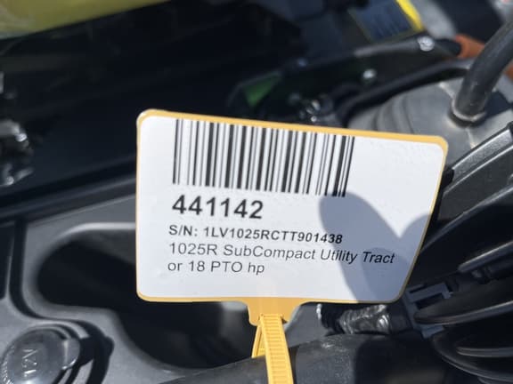 Image of John Deere 1025R equipment image 2