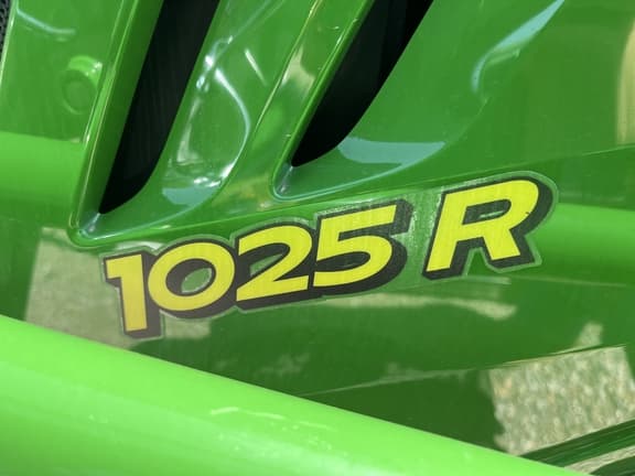 Image of John Deere 1025R equipment image 3